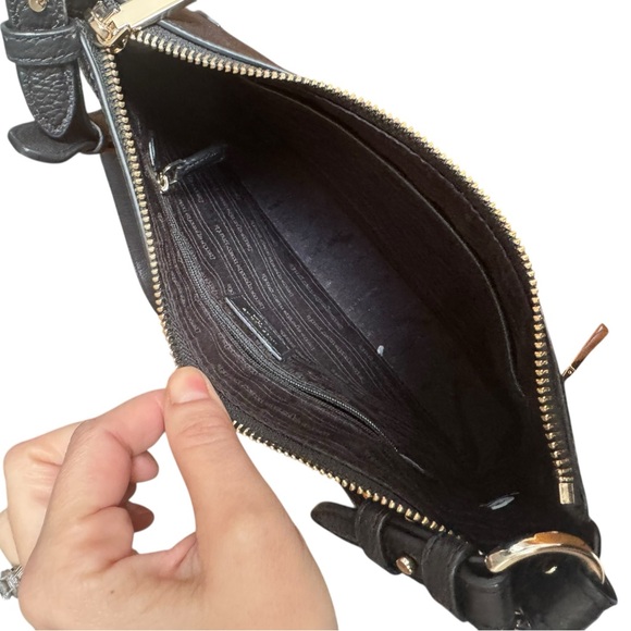 kate spade New York Like New 
Hudson Medium Pebbled Leather Crossbody Bag - Picture 3 of 5